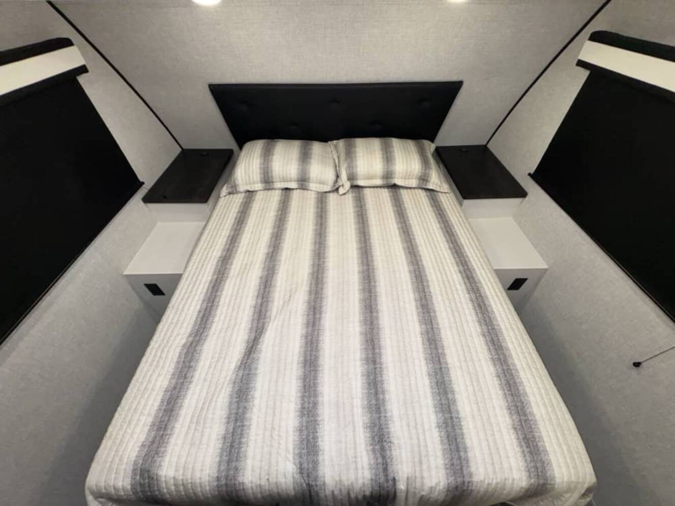 A photo of this 2025 Jayco JAY FEATHER 29QBH