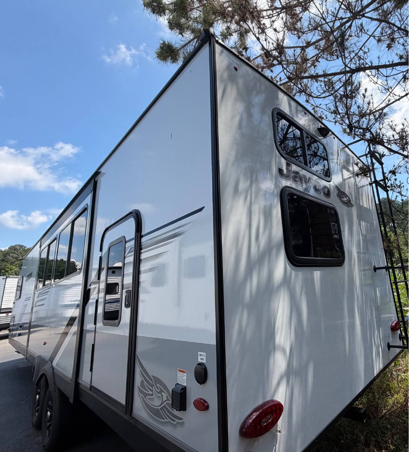 A photo of this 2025 Jayco JAY FEATHER 29QBH