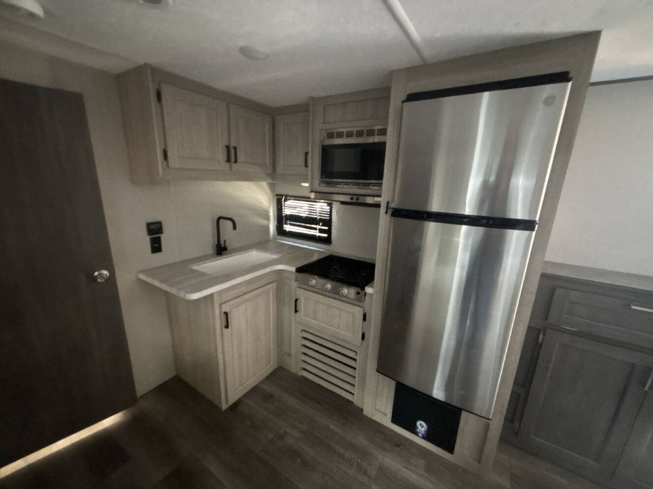 A photo of this 2024 Coachmen CATALINA SUMMIT 271DBS