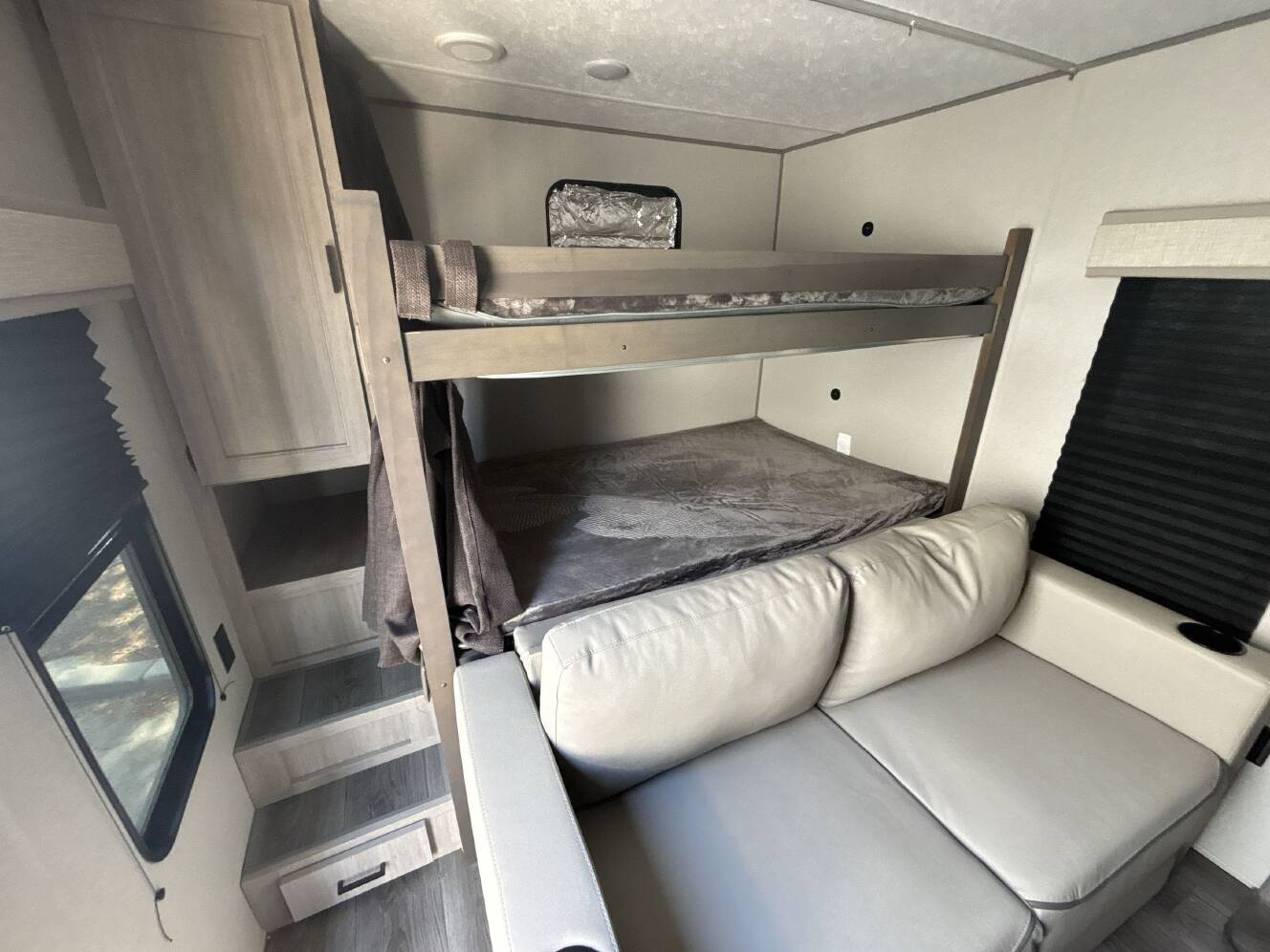 A photo of this 2024 Coachmen CATALINA SUMMIT 271DBS