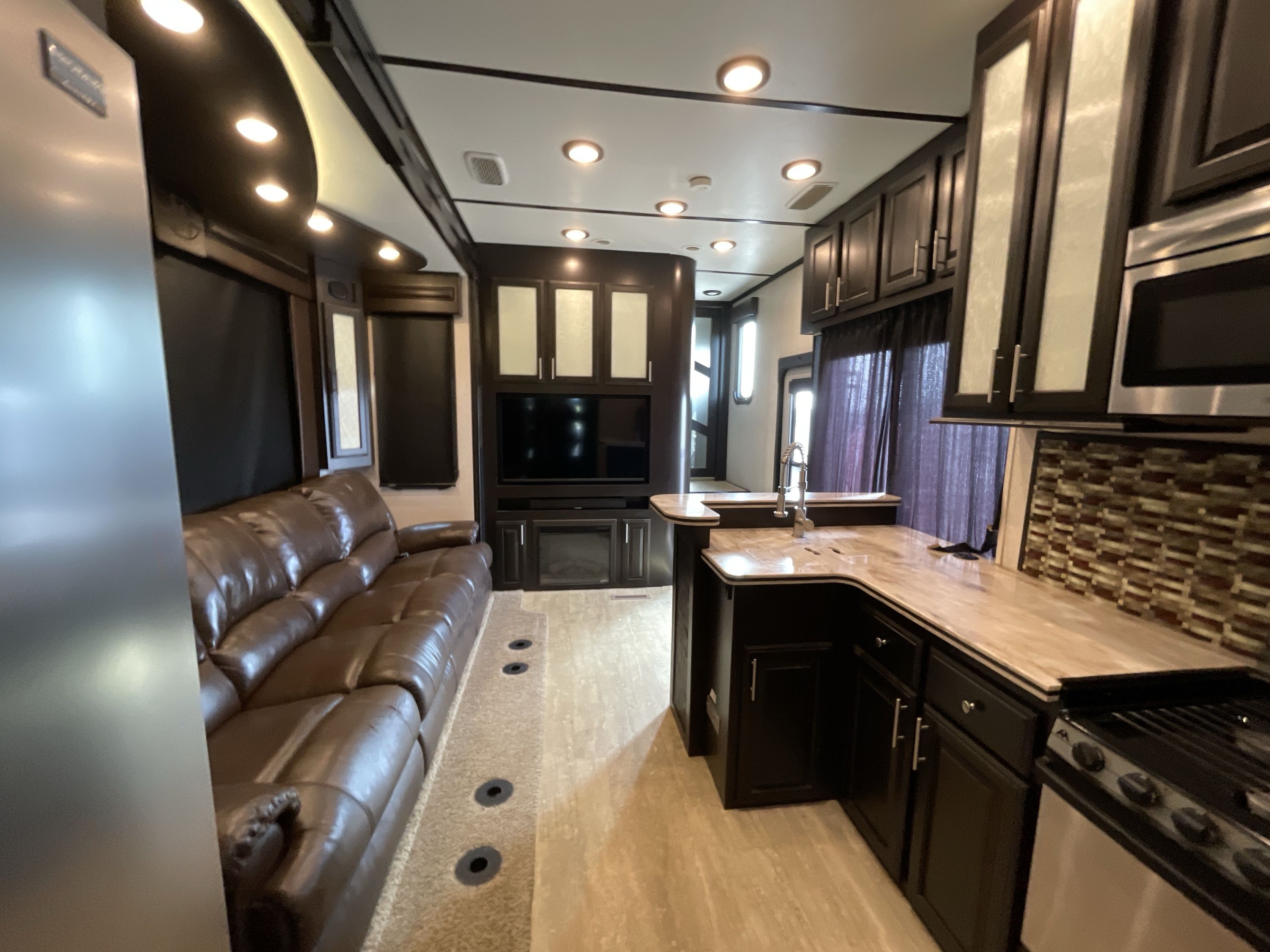 2017 Jayco SEISMIC 4212 in alvarado TX