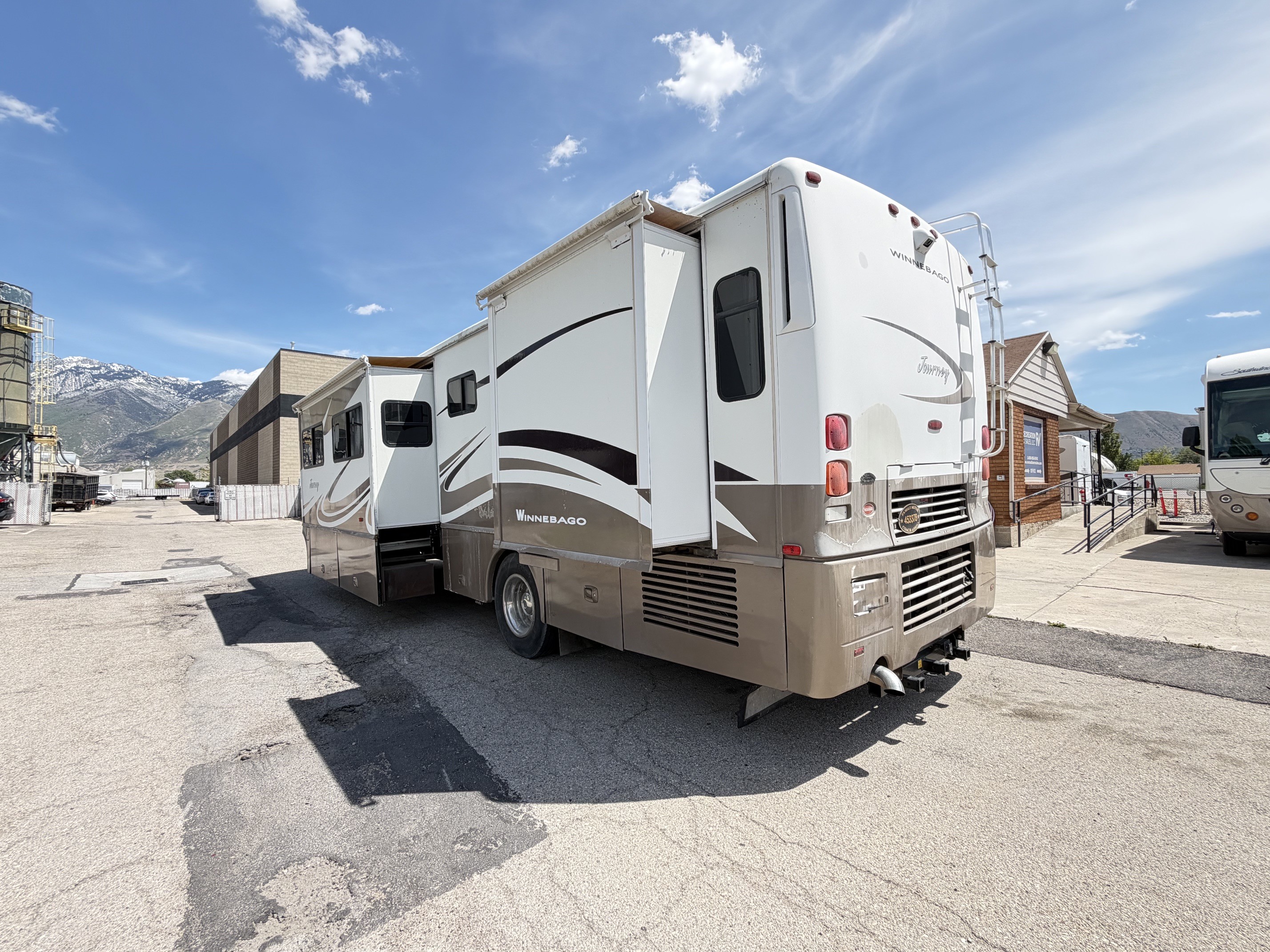 2006 Winnebago JOURNEY 36G in draper UT