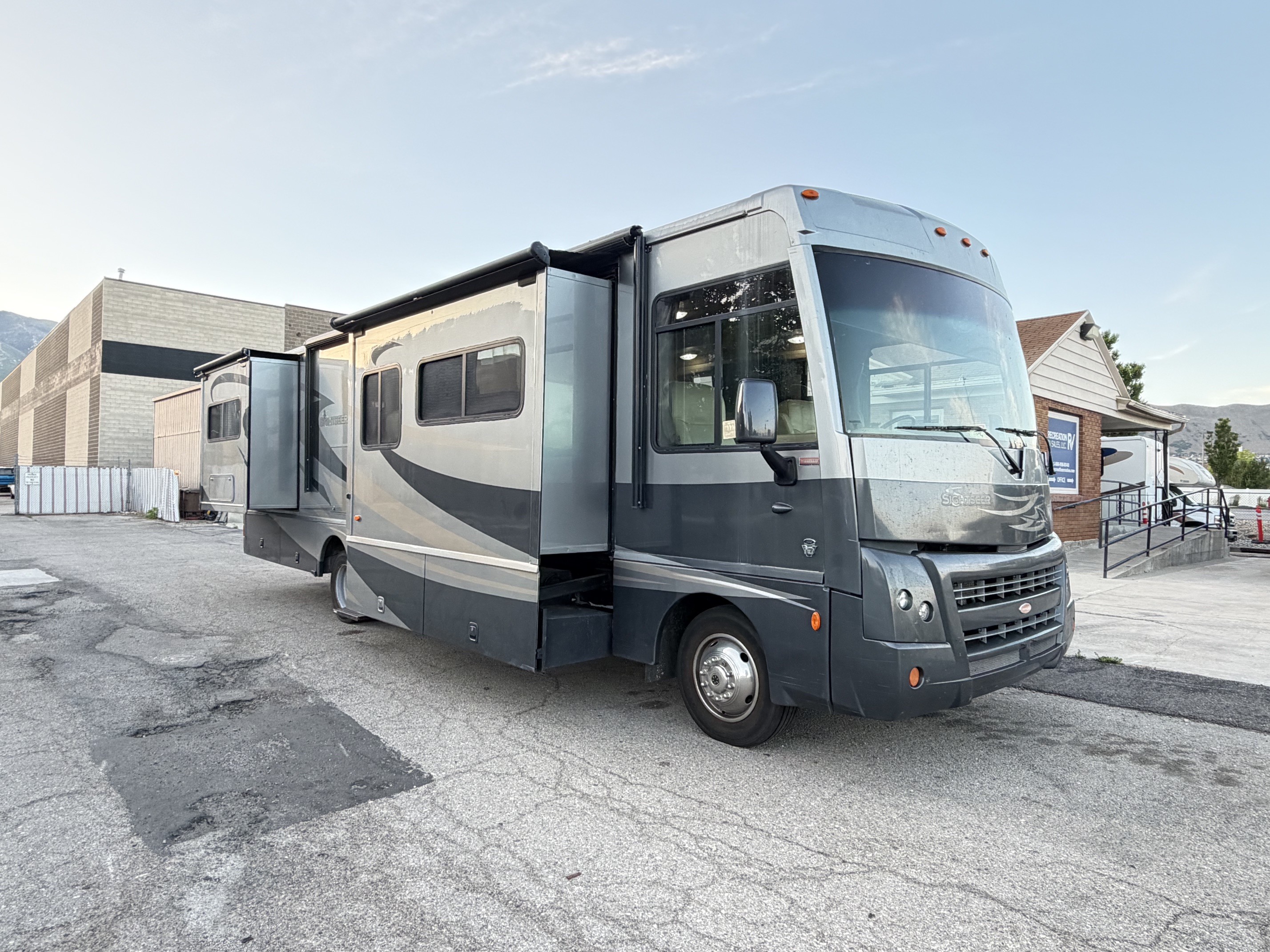 2011 Winnebago SIGHTSEER 33C in draper UT