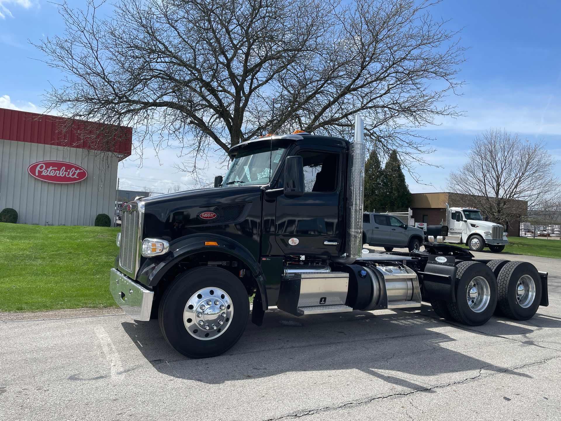 2027 PETERBILT 567 in Grove City, OH