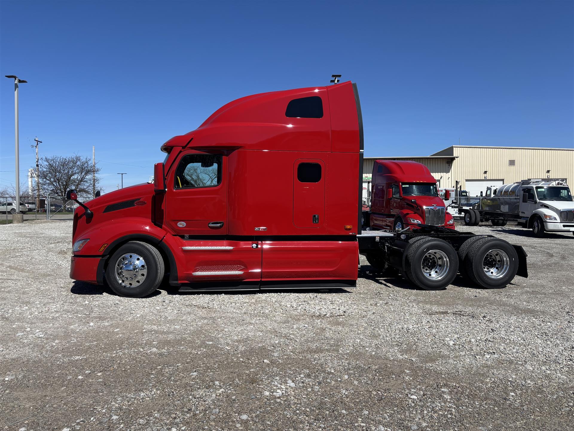 2027 PETERBILT 579 in Canton, OH