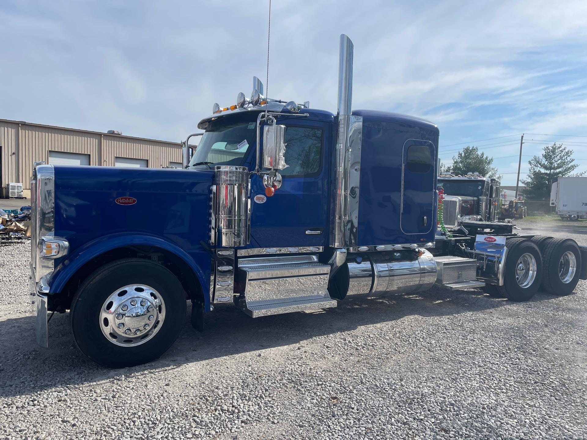 2027 PETERBILT 589 in Grove City, OH