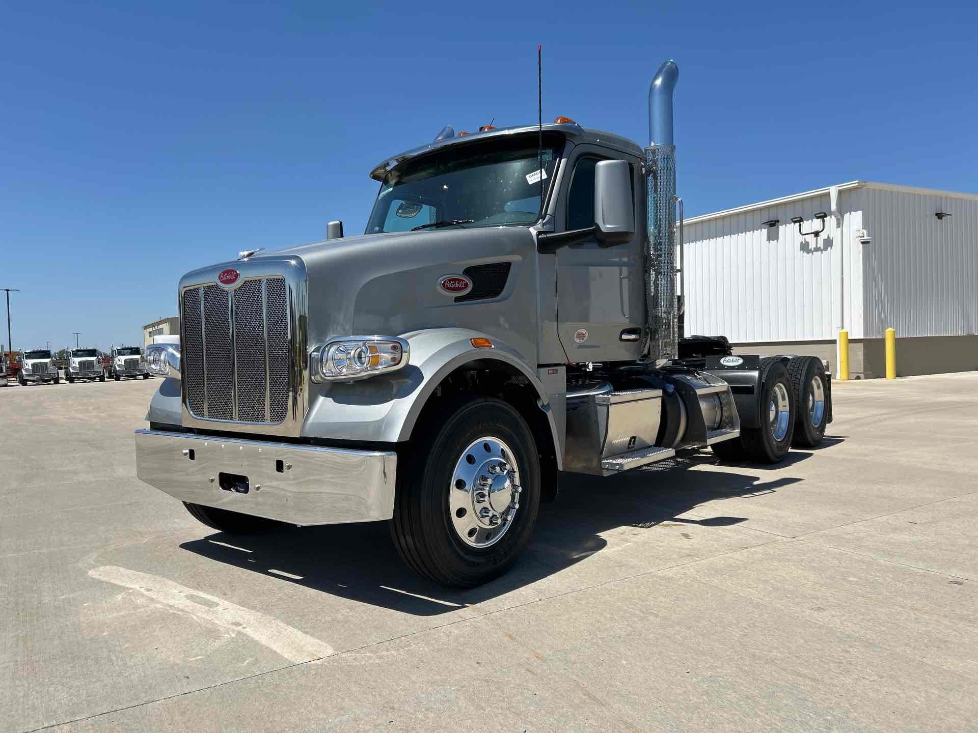 2027 PETERBILT 567 in Perrysburg, OH