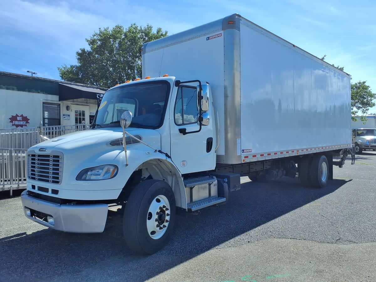 2020 FREIGHTLINER BUSINESS CLASS M2 106 in Knoxville, TN