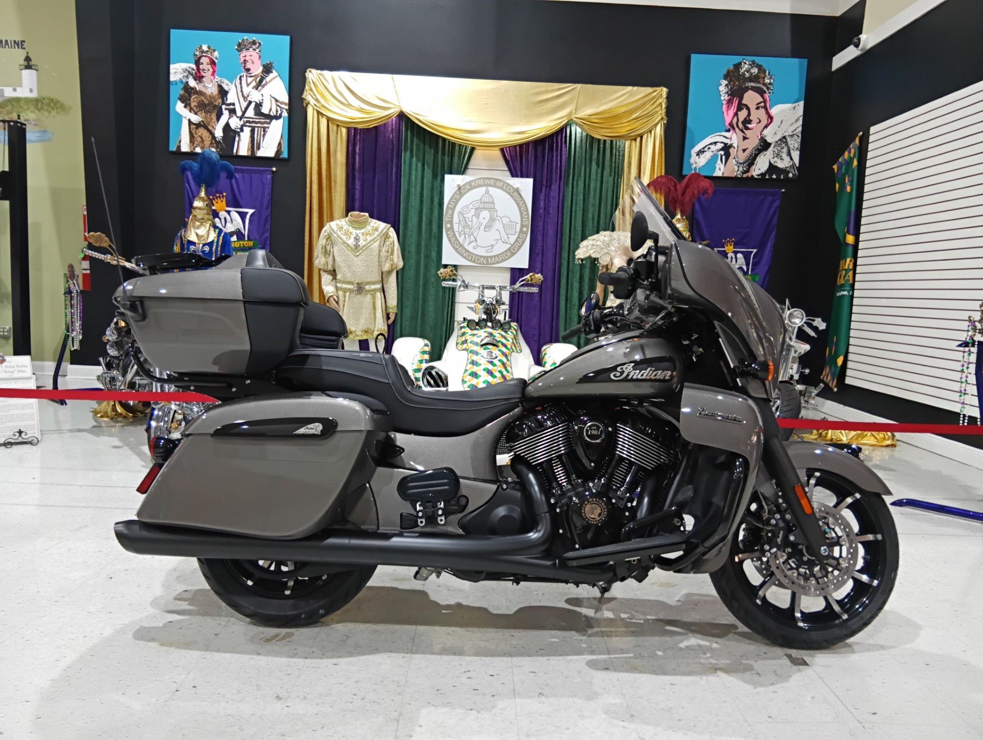 2025 Indian Motorcycle Roadmaster® Dark Horse® with PowerBand Audio Package DARK HORSE WITH POWERBAND AUDIO PACKAGE in Saint Rose, LA