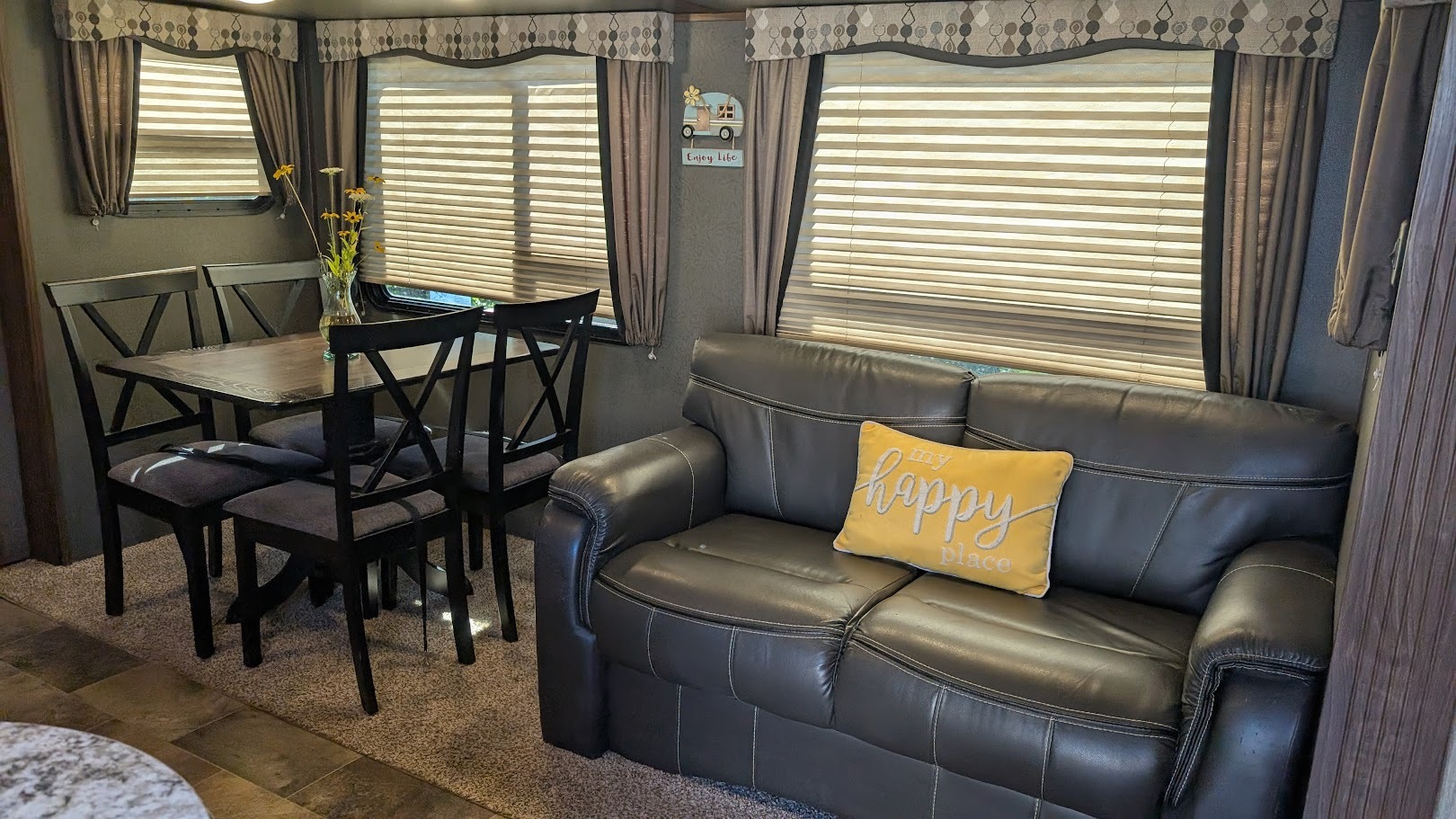 2017 Keystone SPRINTER 260RB in greenfiled WI