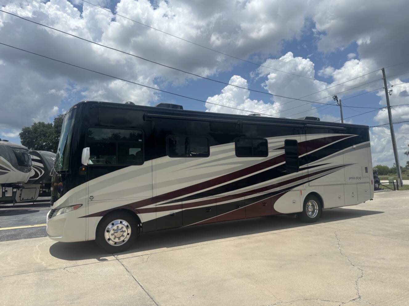 A photo of this 2018 Tiffin Motorhomes ALLEGRO OPEN ROAD 36LA