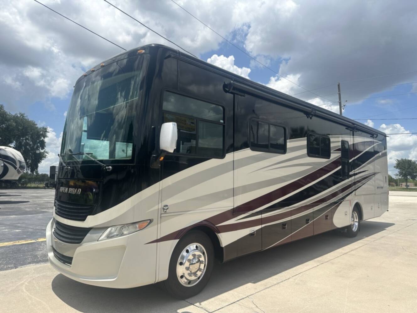 A photo of this 2018 Tiffin Motorhomes ALLEGRO OPEN ROAD 36LA