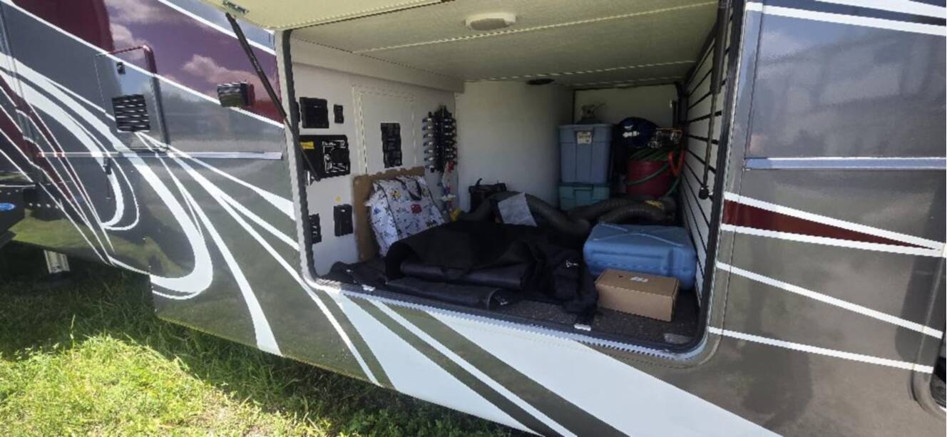 A photo of this 2023 Redwood REDWOOD 4001LK