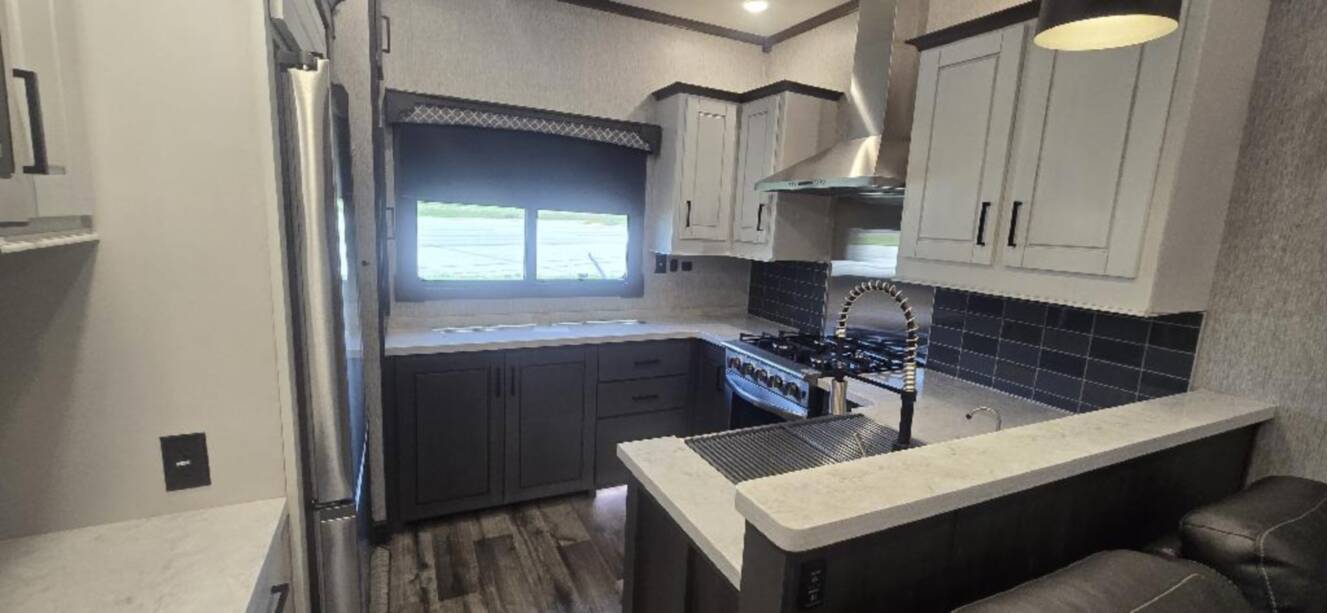 A photo of this 2023 Redwood REDWOOD 4001LK