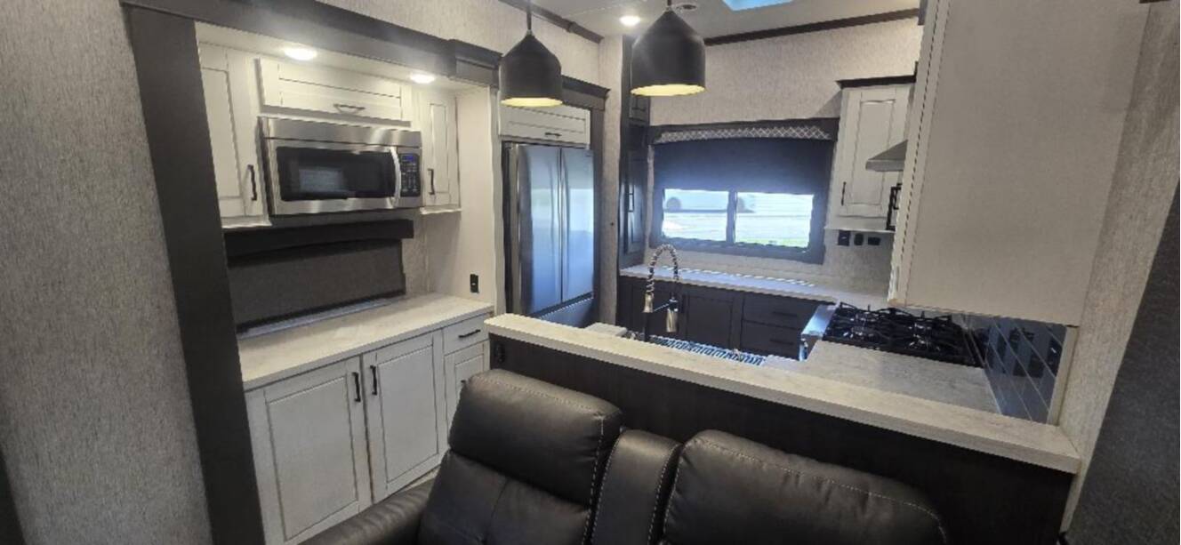 A photo of this 2023 Redwood REDWOOD 4001LK