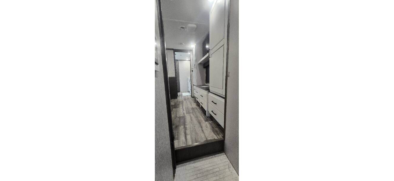 A photo of this 2023 Redwood REDWOOD 4001LK