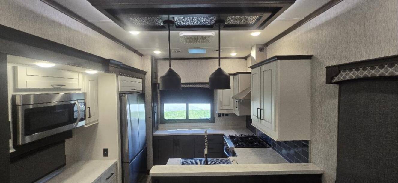 A photo of this 2023 Redwood REDWOOD 4001LK