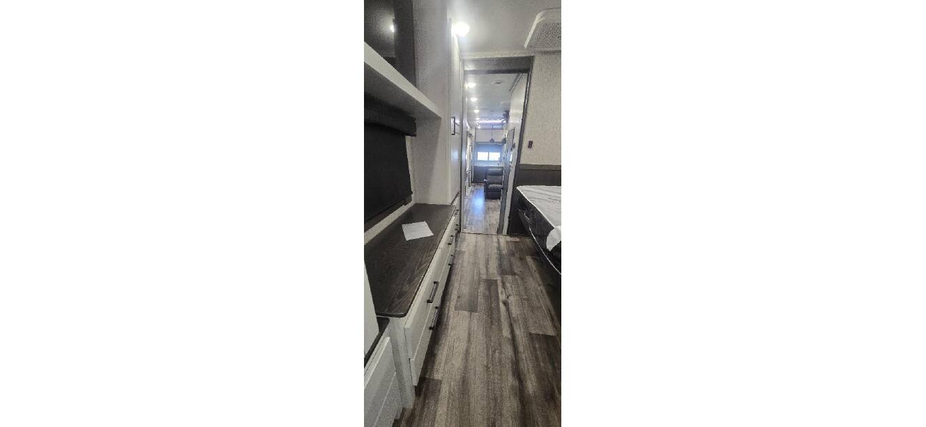 A photo of this 2023 Redwood REDWOOD 4001LK