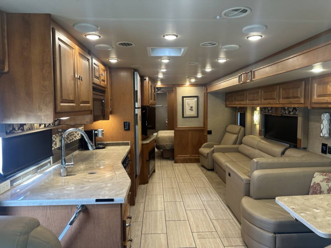 A photo of this 2018 Tiffin Motorhomes ALLEGRO OPEN ROAD 36LA