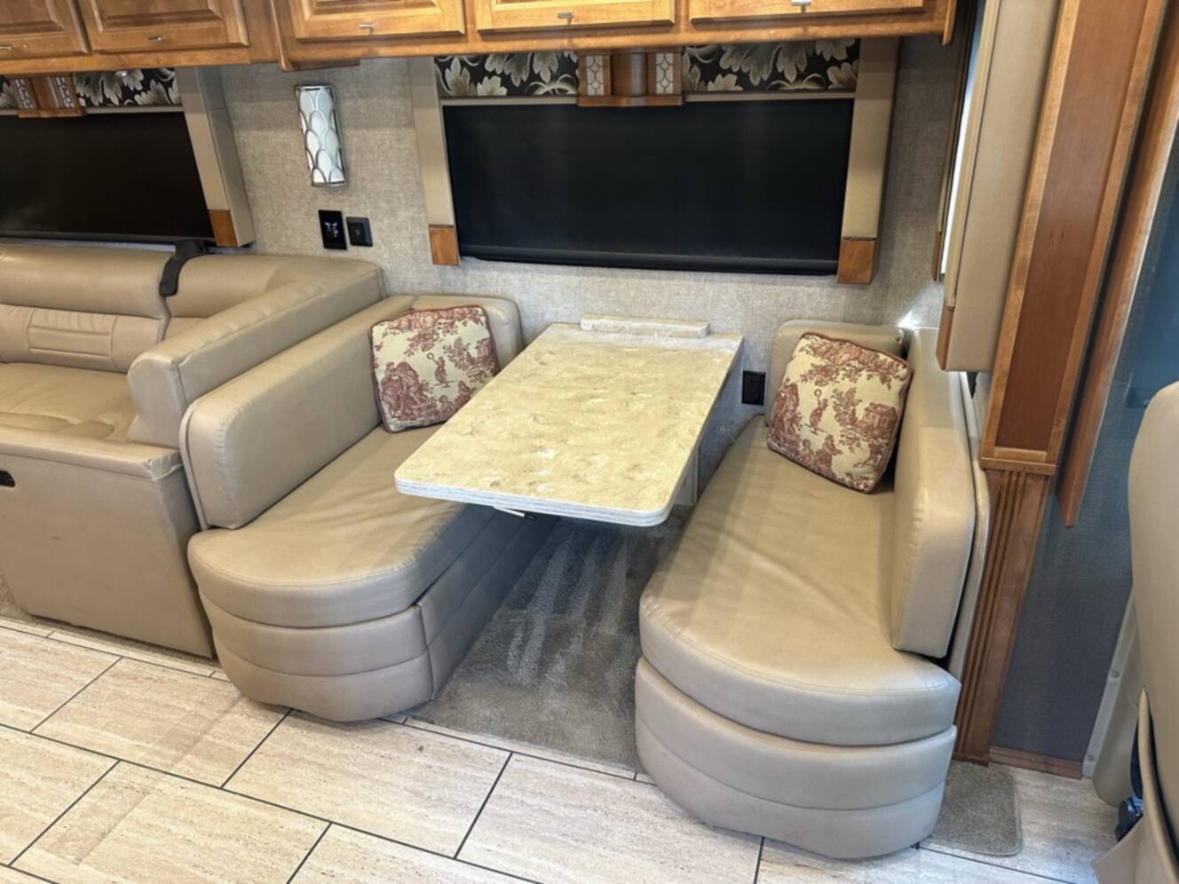 A photo of this 2018 Tiffin Motorhomes ALLEGRO OPEN ROAD 36LA
