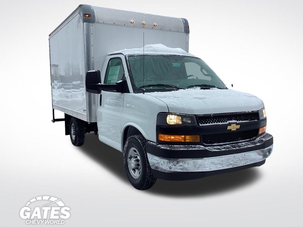 2025 CHEVROLET Express 3500 in Mishawaka, IN