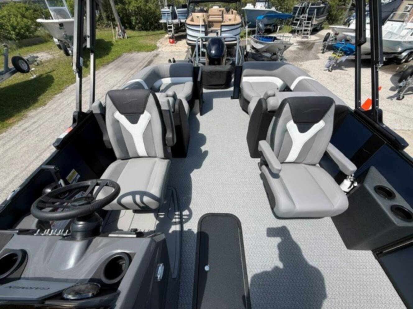 A photo of this 2026 Evotti 521QL