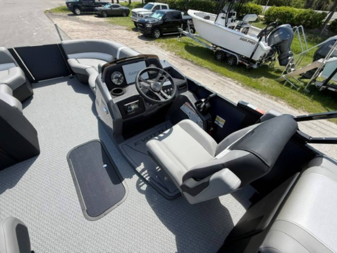 A photo of this 2026 Evotti 521QL