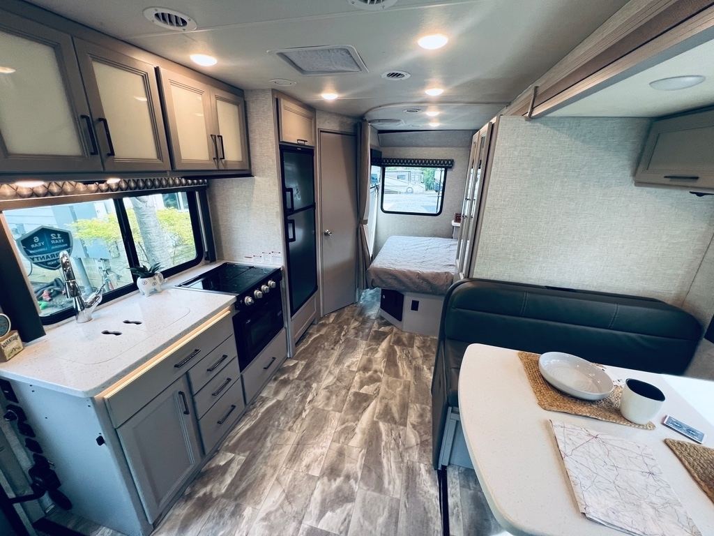 2021 Thor Motor Coach Quantum Sprinter KM24 in charleston SC