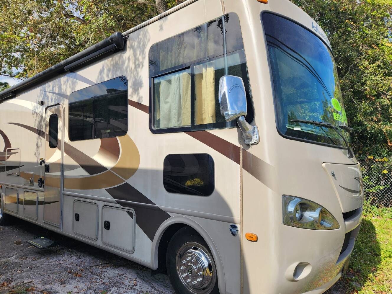 A photo of this 2016 Thor Motor Coach HURRICANE 34J