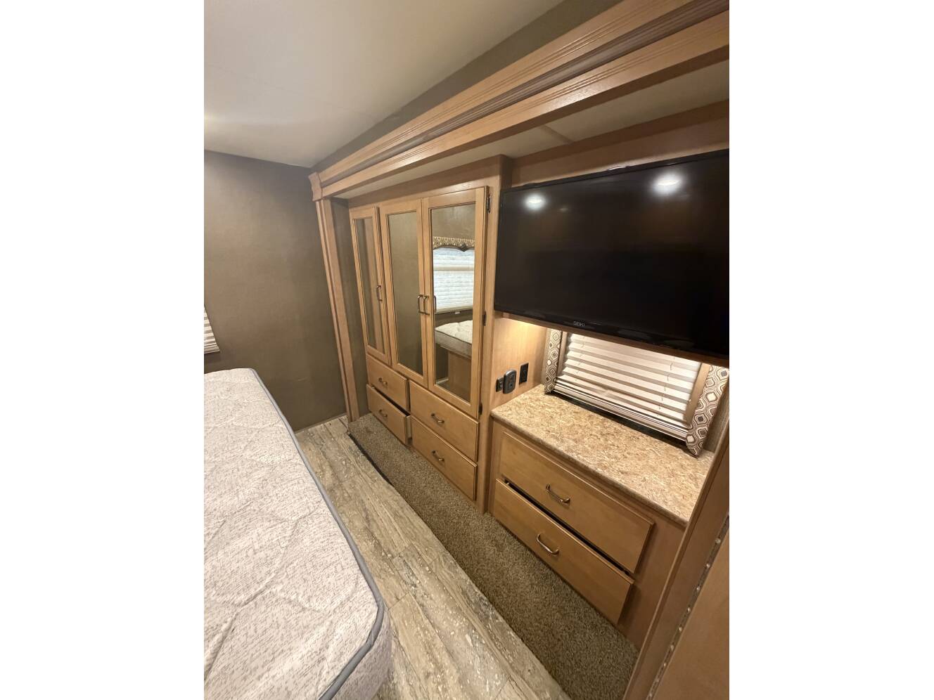 A photo of this 2016 Thor Motor Coach HURRICANE 34J