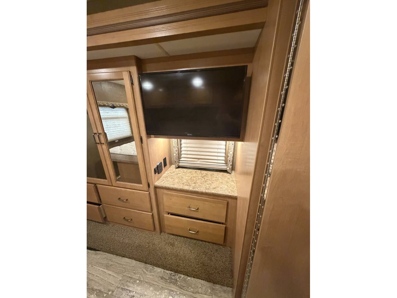 A photo of this 2016 Thor Motor Coach HURRICANE 34J