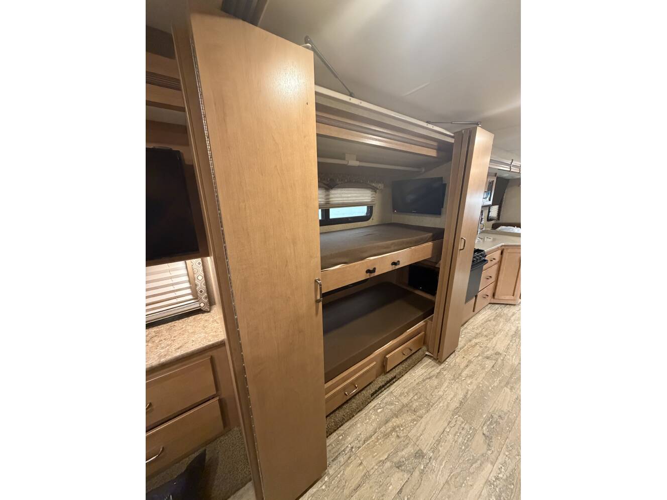 A photo of this 2016 Thor Motor Coach HURRICANE 34J