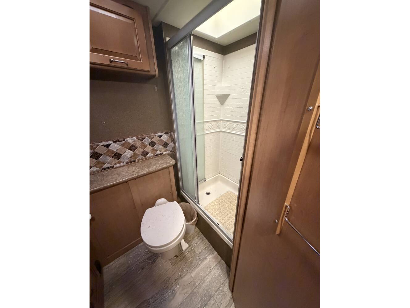 A photo of this 2016 Thor Motor Coach HURRICANE 34J