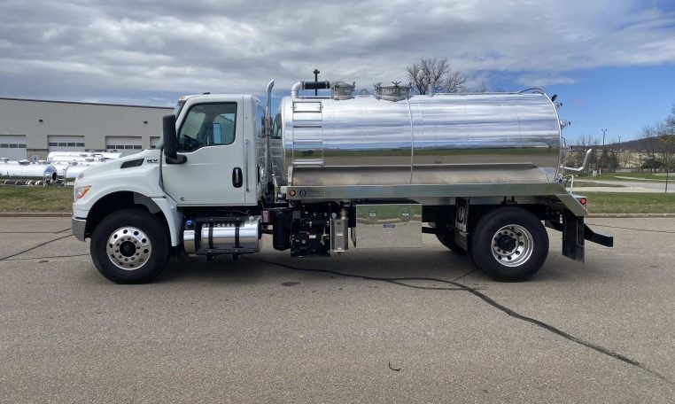 2027 INTERNATIONAL MV607 in Crestwood, IL