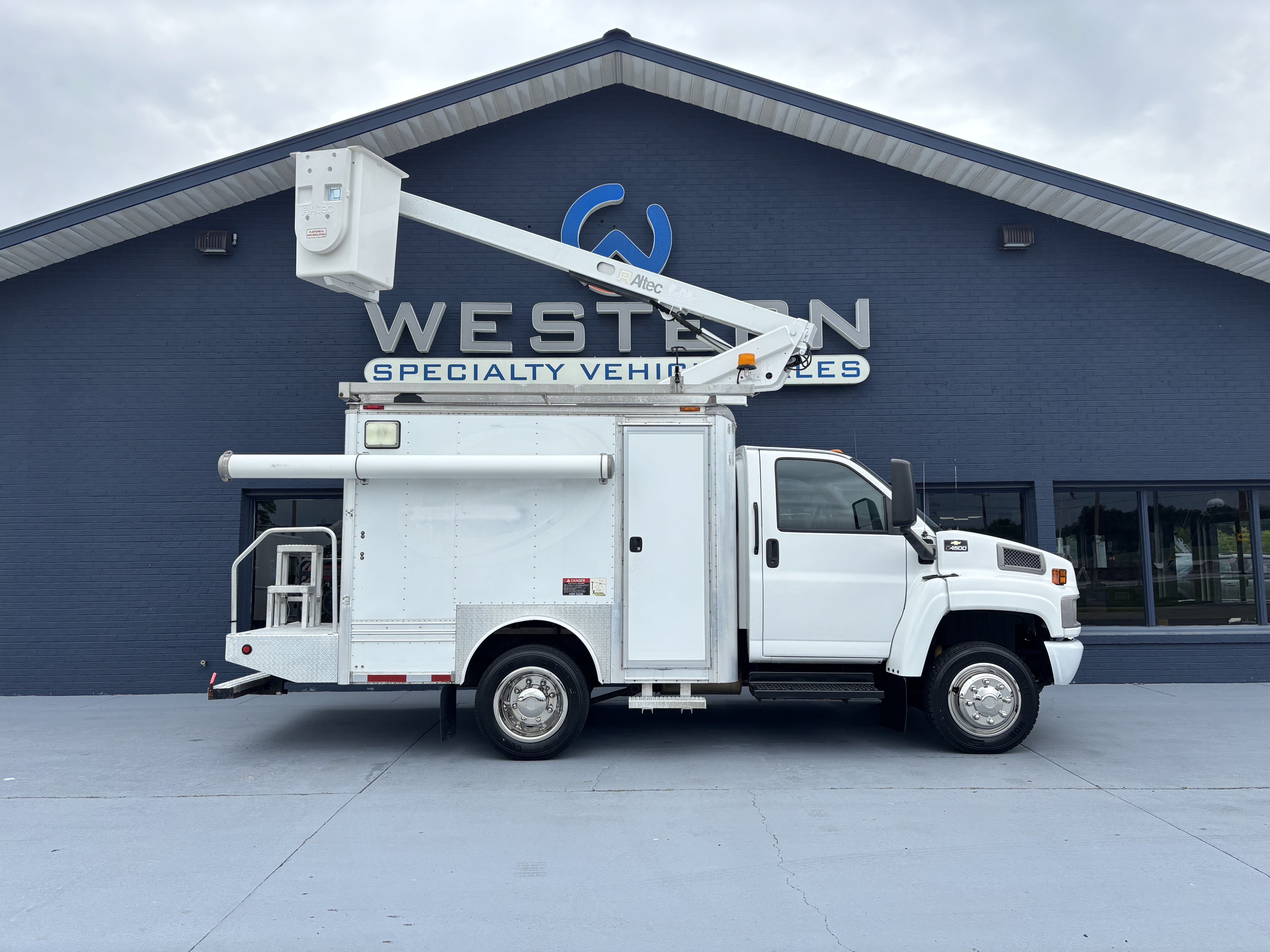 2006 CHEVROLET C4500 in Braidwood, IL