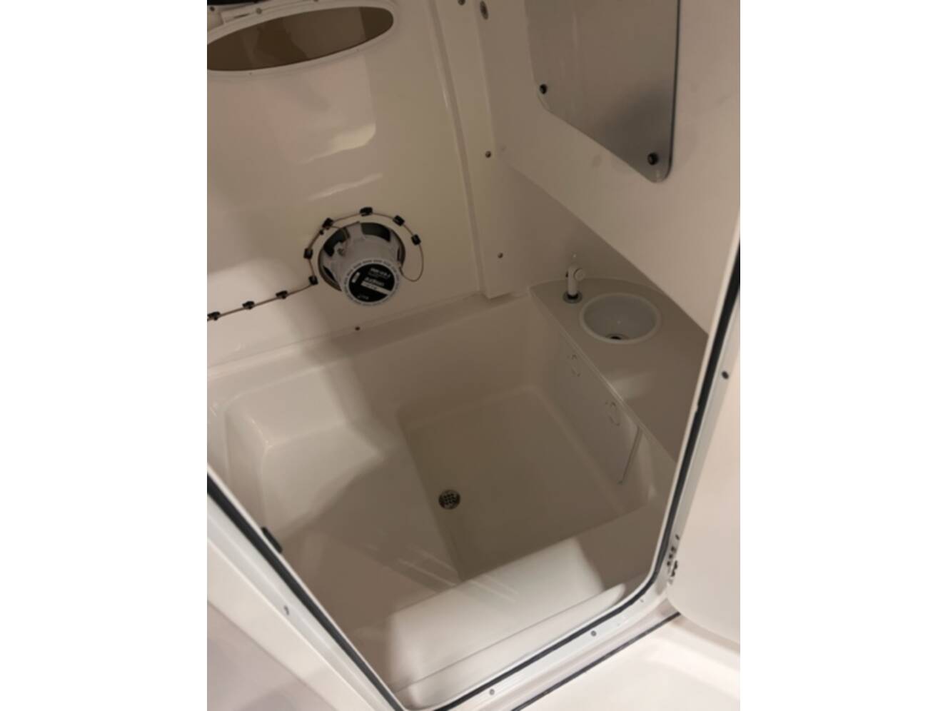 A photo of this 2024 Sea Pro 242DLX