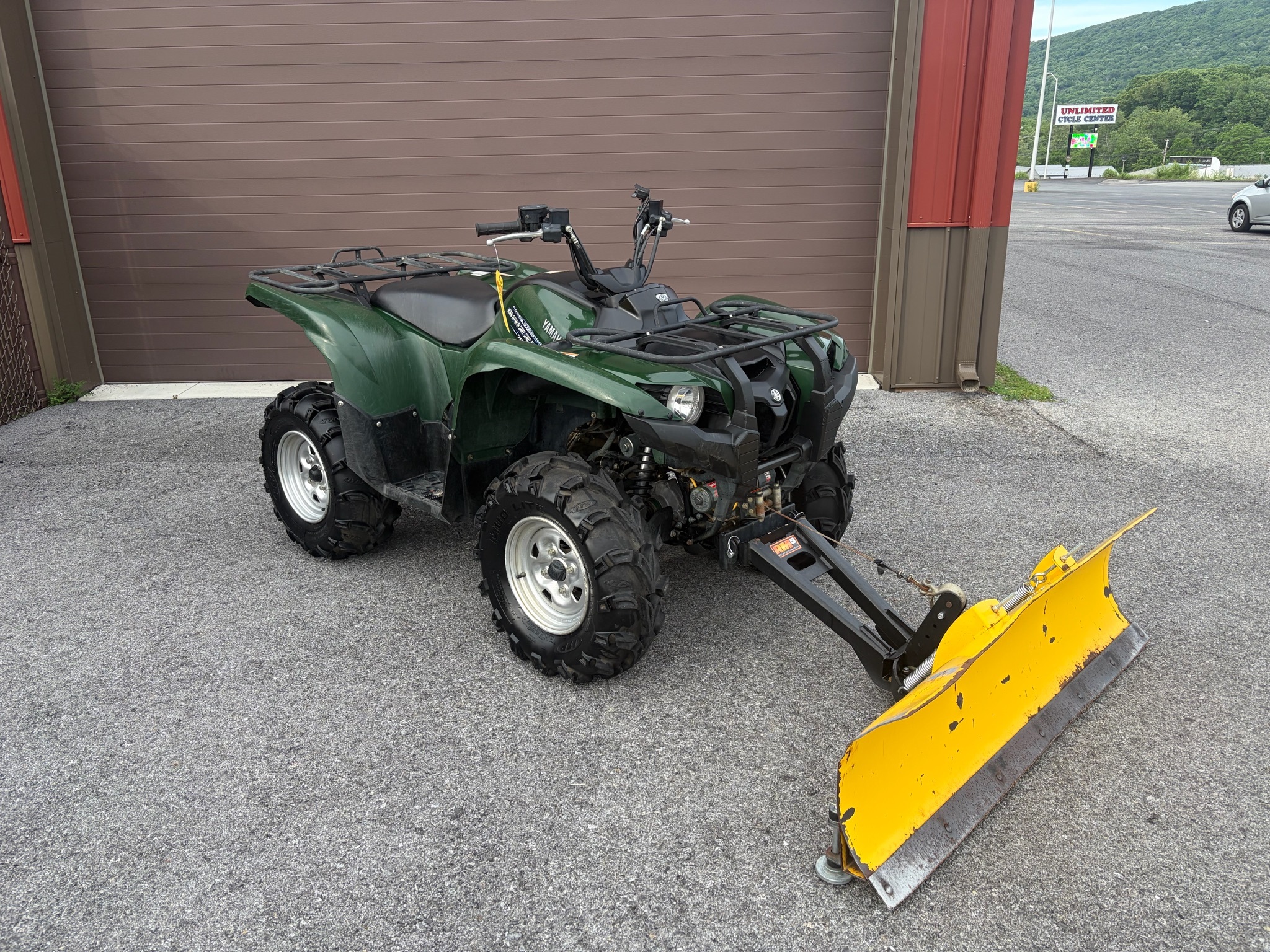 2011 Yamaha Grizzly 700 FI Auto. 4x4 EPS in tyrone PA
