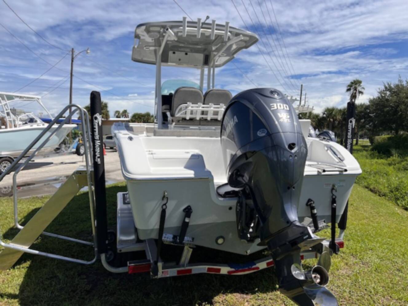 A photo of this 2024 Sea Pro 242DLX