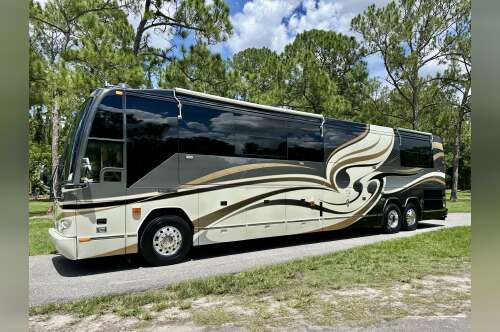 2005 Prevost LIBERTY ELEGANT LADY H3-45 DOUBLE SLIDE in foristell MO