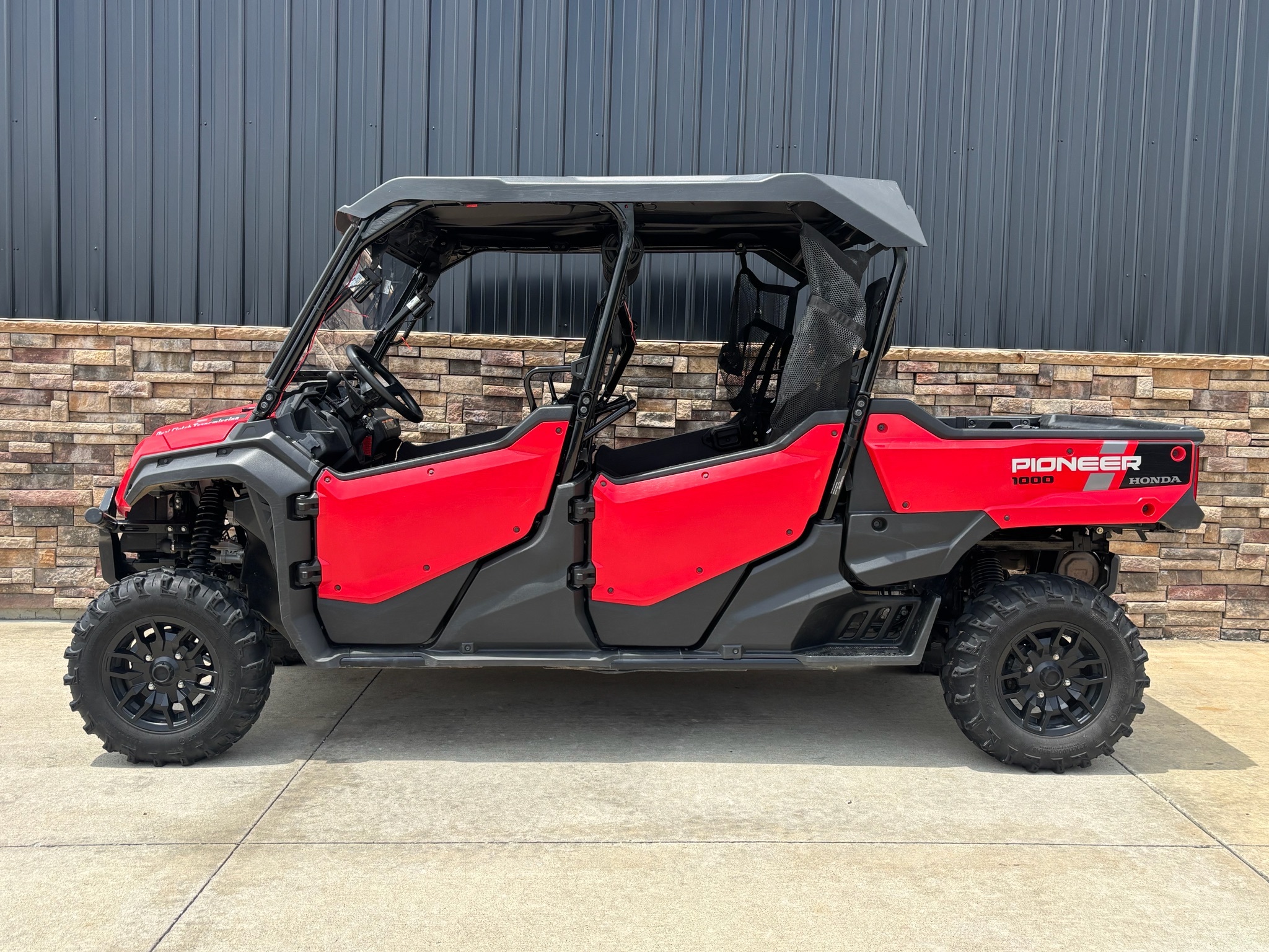 2023 Honda Pioneer 1000-6 Deluxe Crew in columbia MO