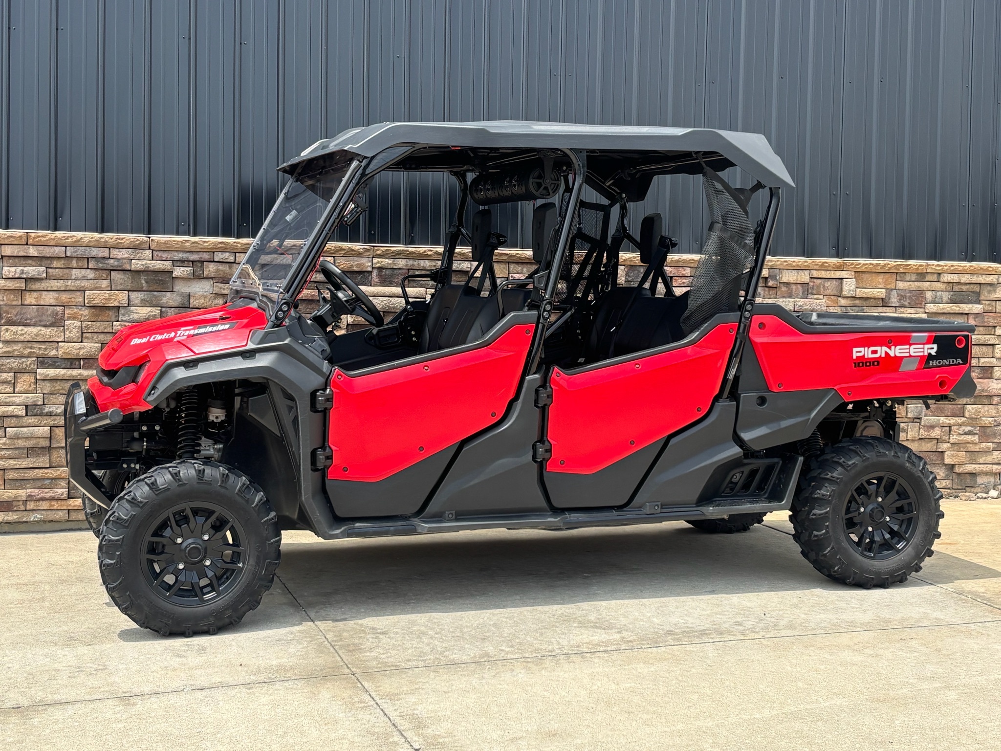 2023 Honda Pioneer 1000-6 Deluxe Crew in columbia MO