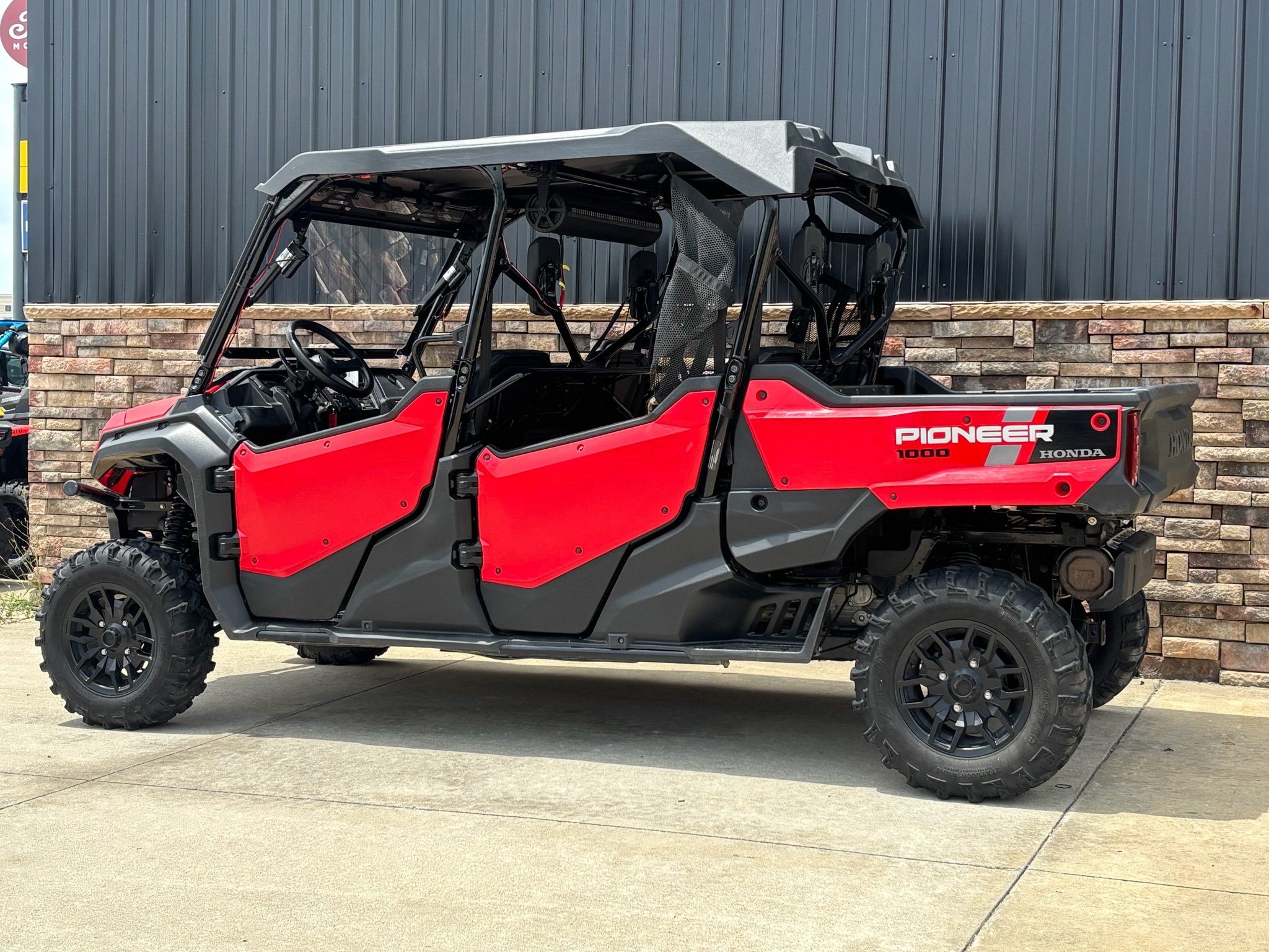 2023 Honda Pioneer 1000-6 Deluxe Crew in columbia MO