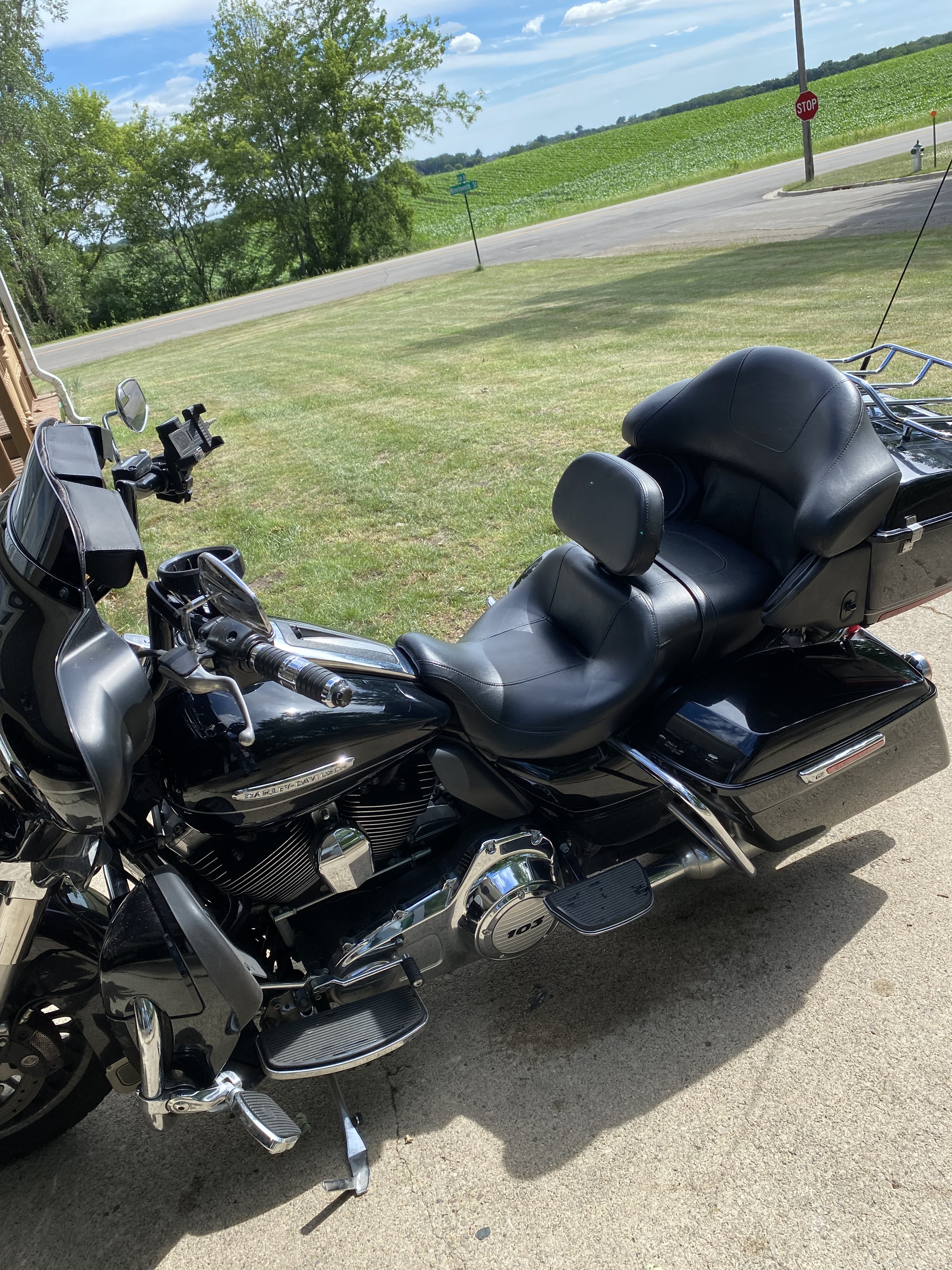 2013 Harley-Davidson Classic Flhtcutg in Albert Lea, MN