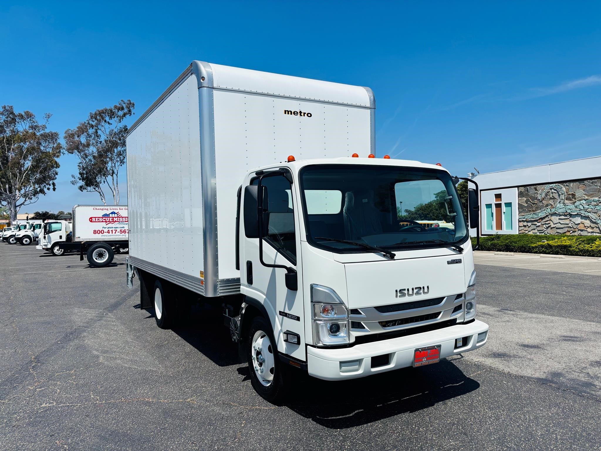 2025 ISUZU NRR GAS in Bakersfield, CA
