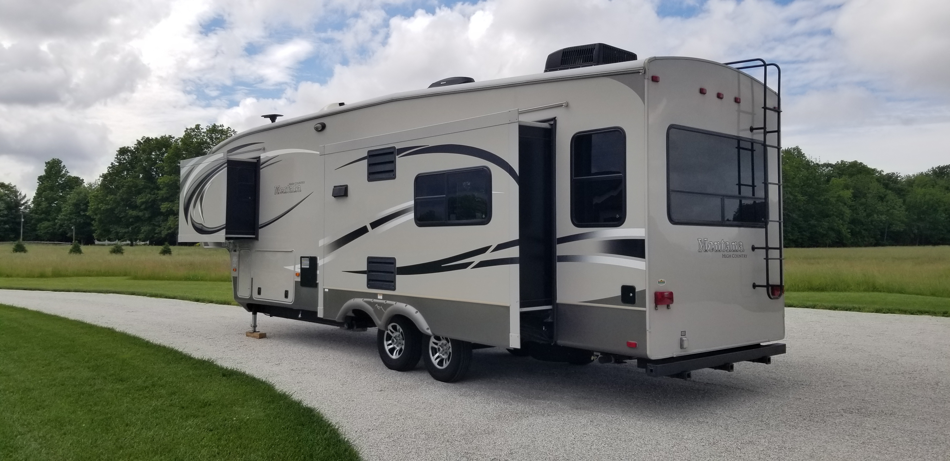 2013 Keystone MONTANA HIGH COUNTRY 325RL in anderson IN