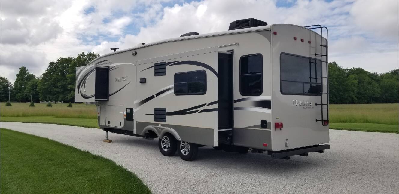 A photo of this 2013 Keystone MONTANA HIGH COUNTRY 325RL