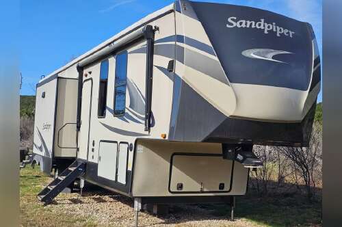 2021 Forest River SANDPIPER 383RBLOK in bandera TX