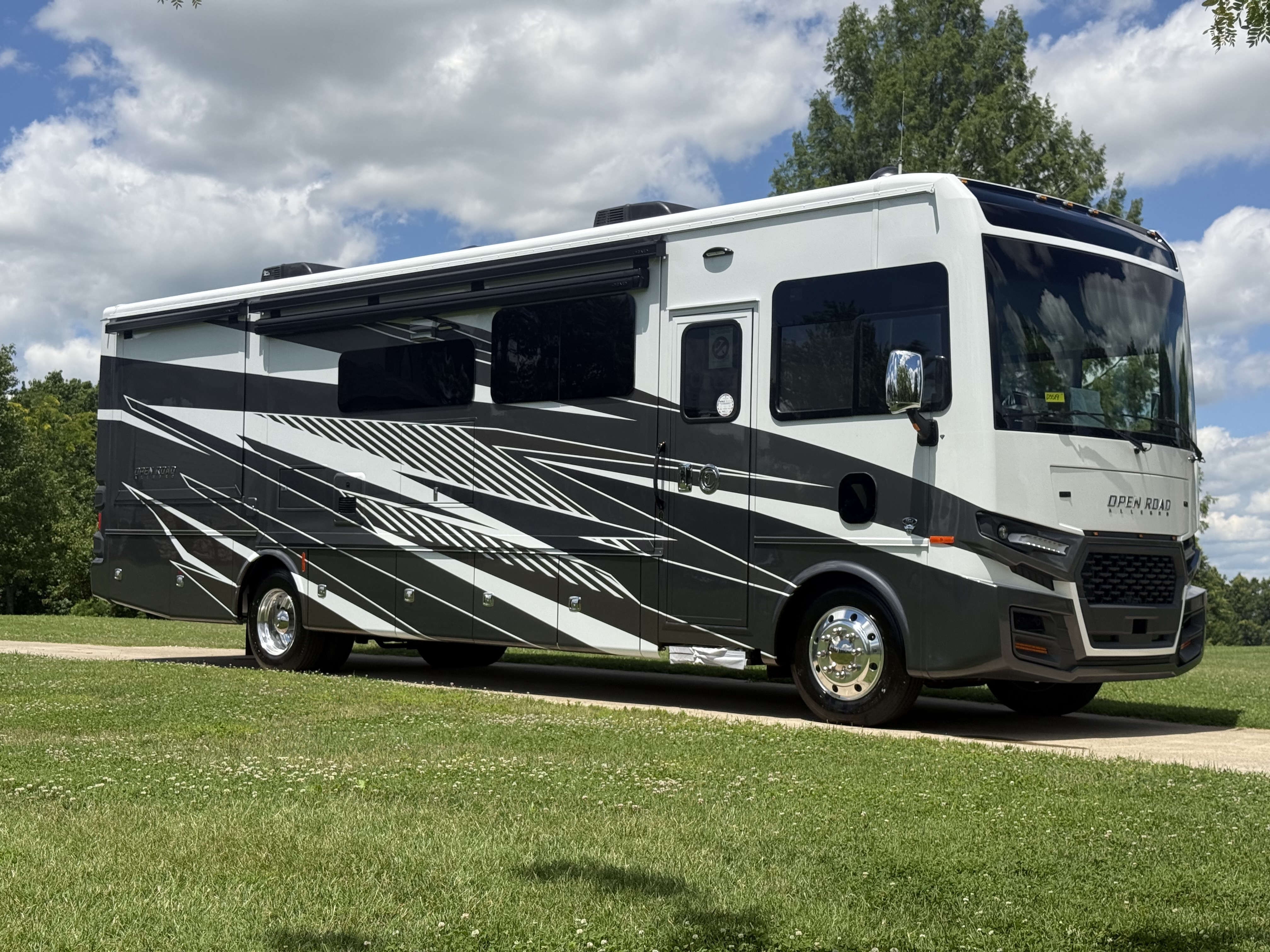 2027 Tiffin Motorhomes ALLEGRO OPEN ROAD 34PA in harrodsburg KY