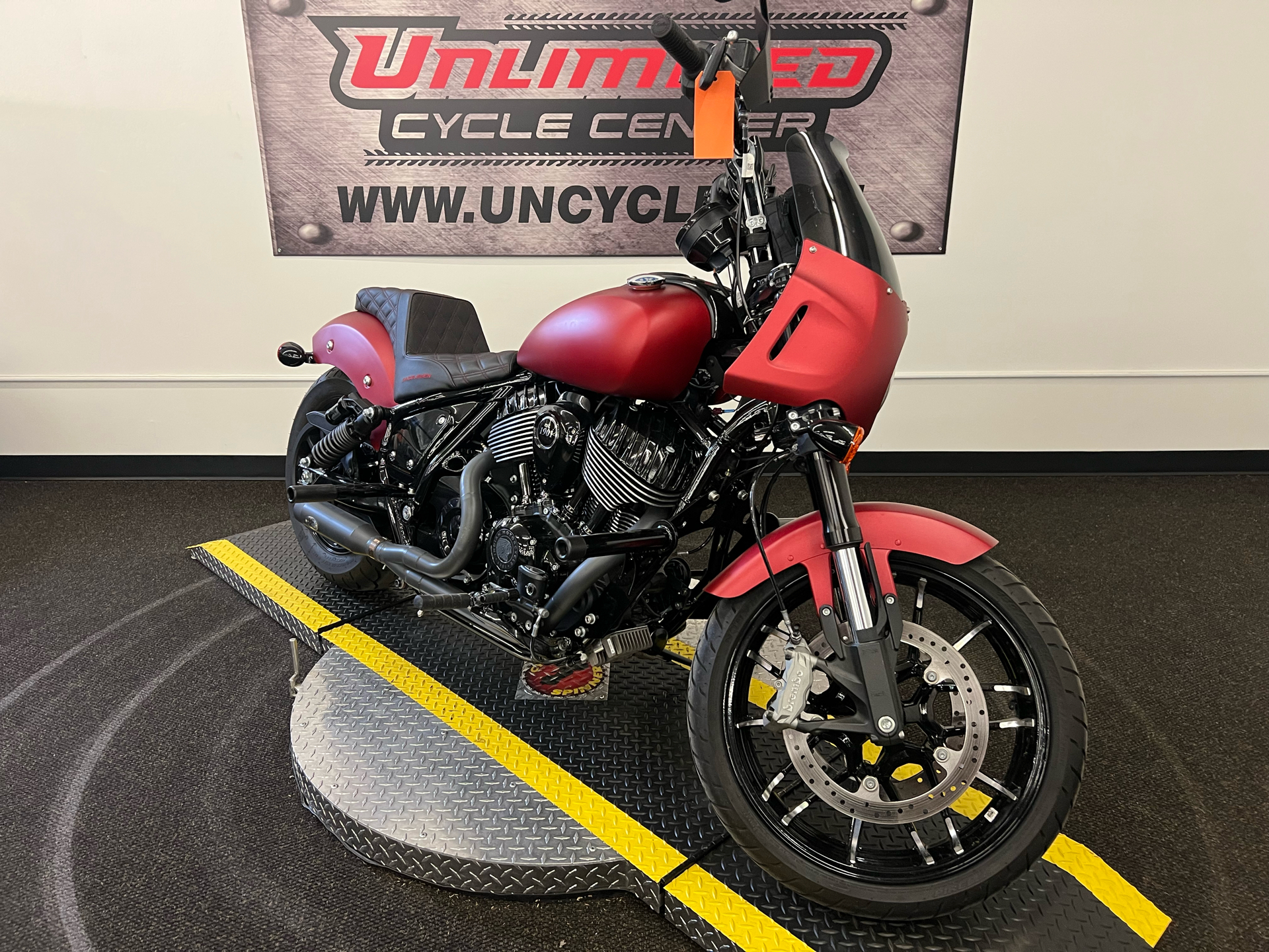 2023 Indian Motorcycle Sport Chief Dark Horse® in Tyrone, PA