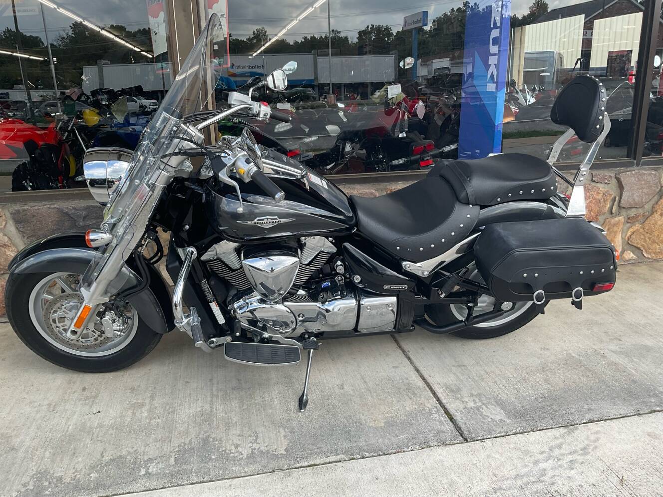 A photo of this 2008 Suzuki Boulevard C109RT